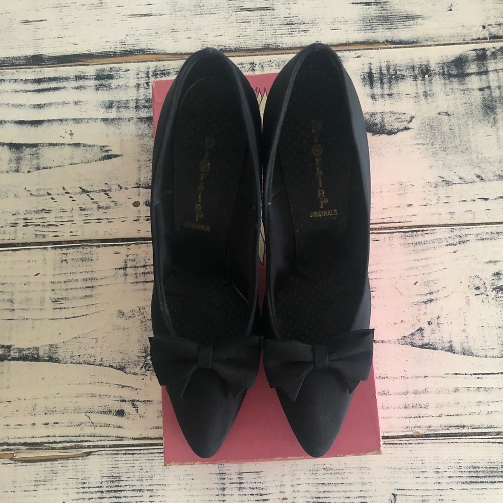 Vintage DiOrsini heels with removable bow